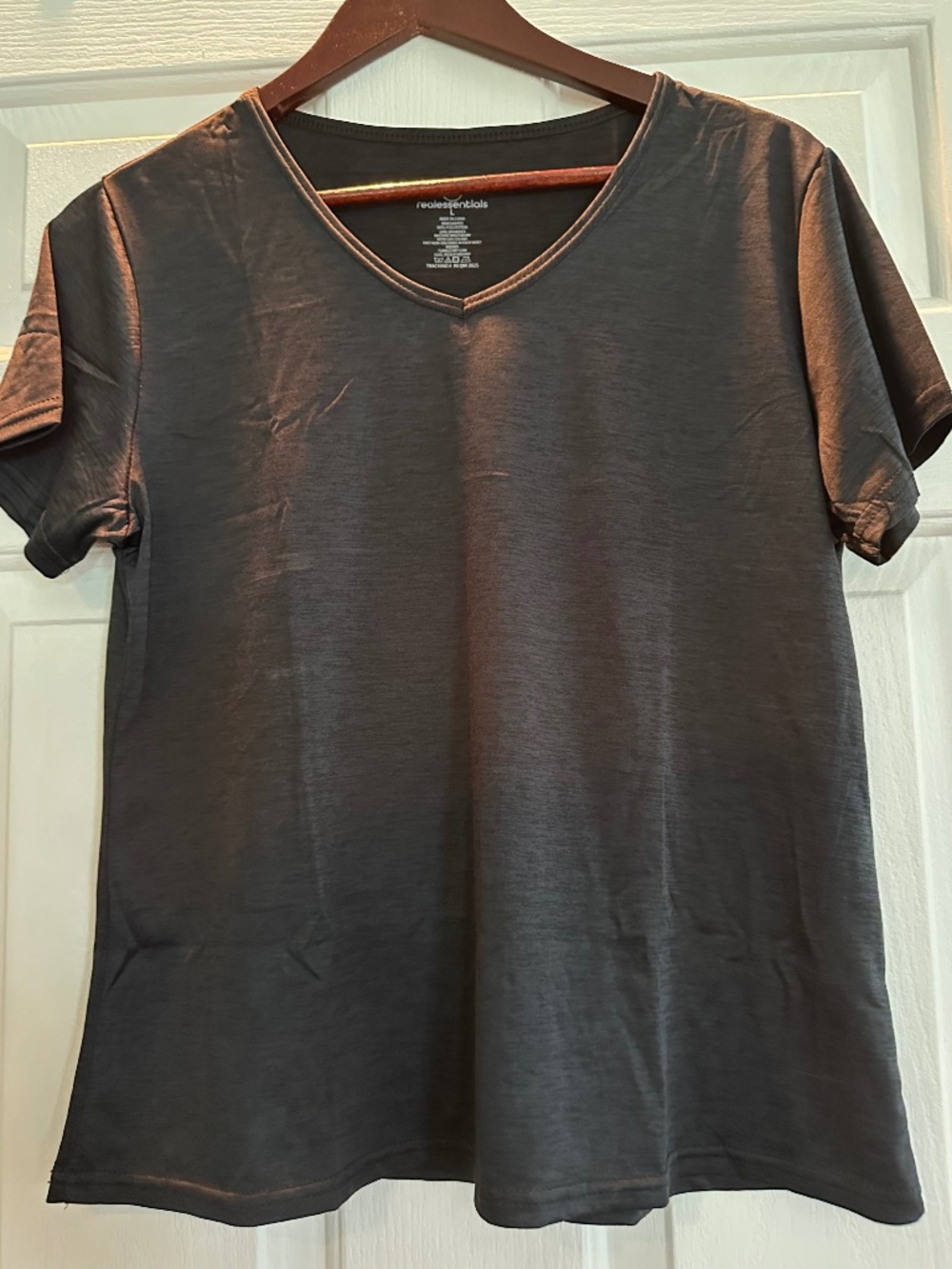 Real Essentials Women's Heathered Black V-Neck Short Sleeve Shirt M/L NWOT
